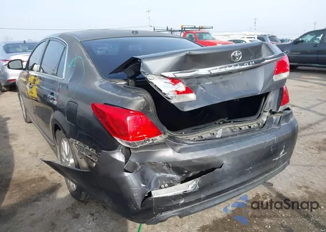 2012 Toyota Avalon z USA, uszkodzony, nr VIN 4T1BK3DB6CU450289